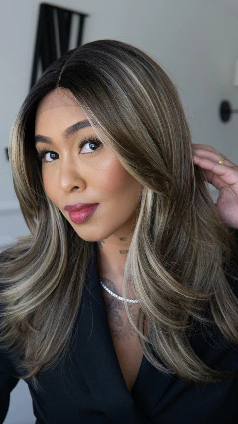 Lace Front Sabrina Mechada Loira Curta ( Humana )