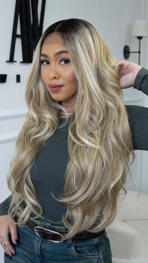 Lace Front Melanie Loira 13x4 ( Humana )