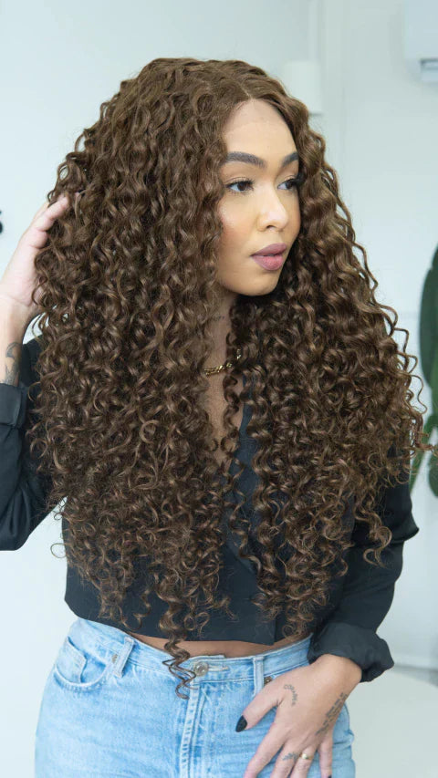 Lace Front Mirela Castanho Claro ( Humana )
