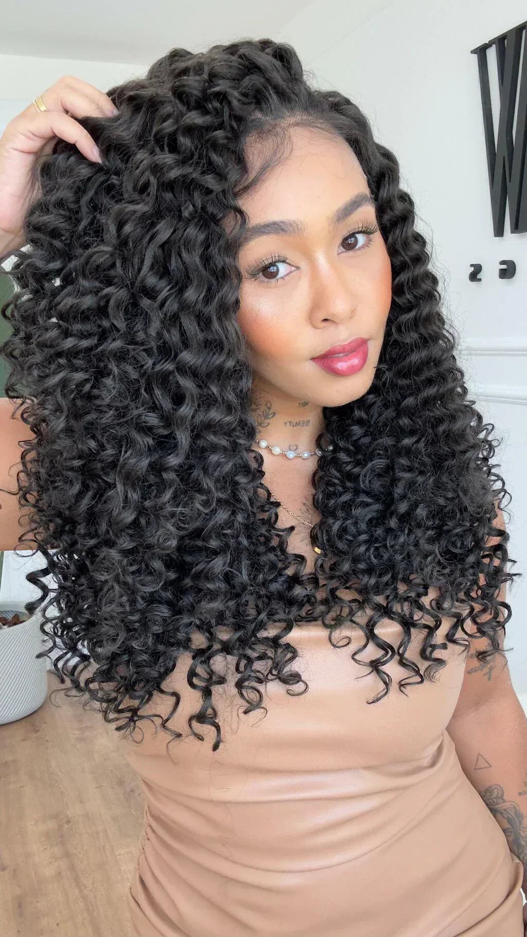 Lace Front Cibele Castanho Escuro 13x4 (Humana)