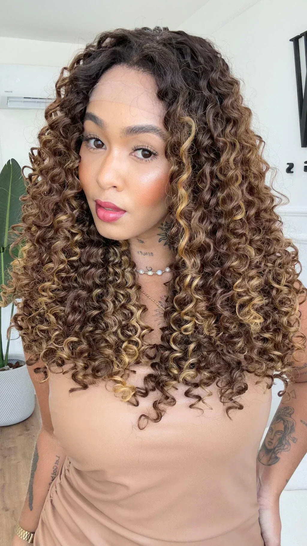 Lace Front Cibele Iluminada 13x4 (Humana)