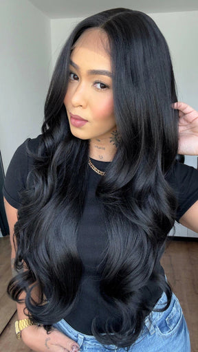 Lace Front Melanie Castanho Escuro 13x4 (Humana)